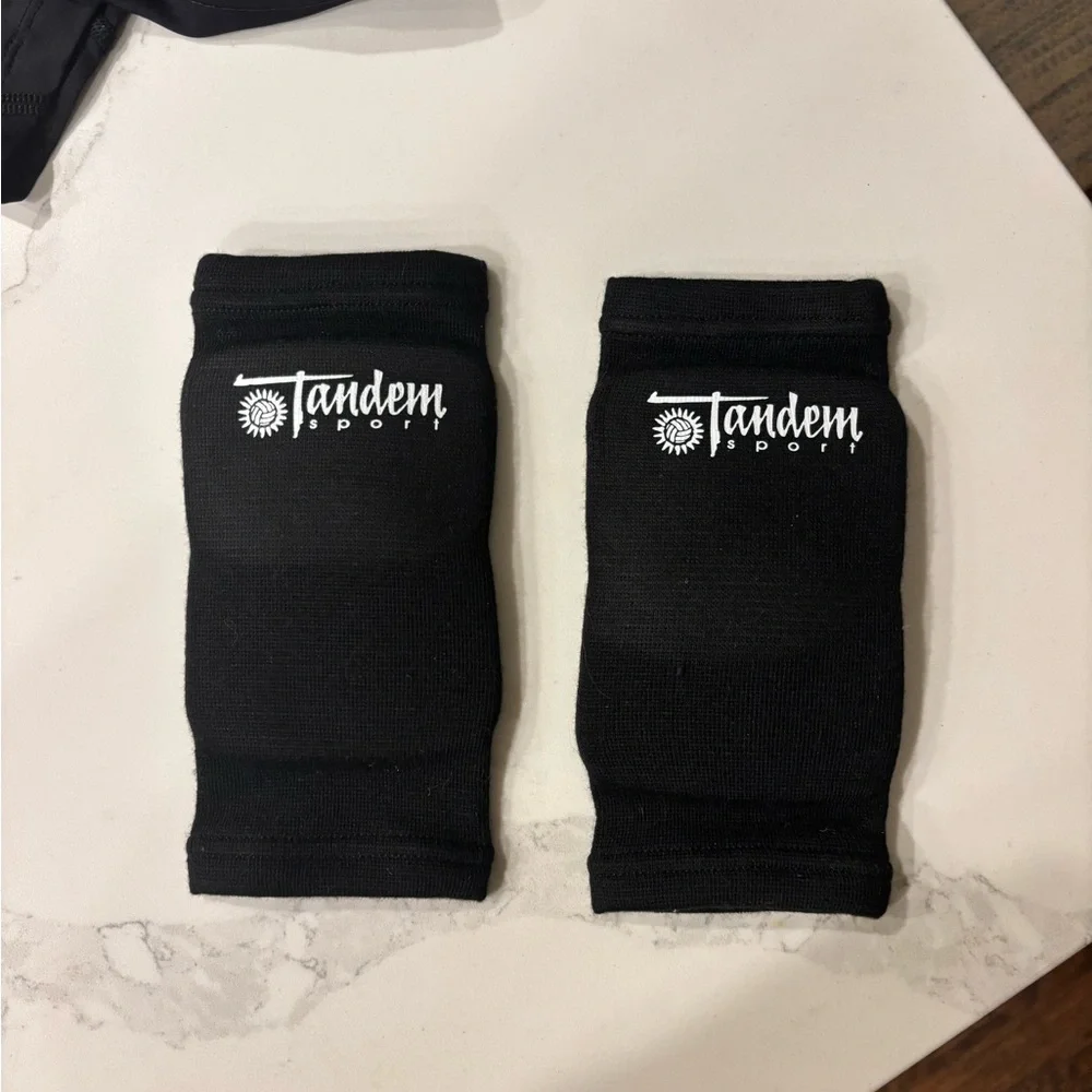 Tandem Sport Black volleyball arm Pads - Picture 1 of 1